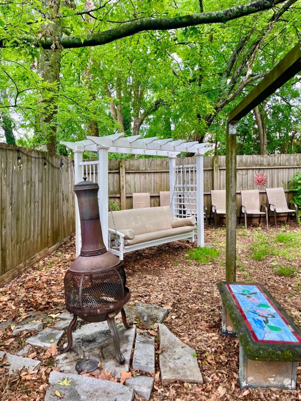 Family Friendly Downtown Home - Private Yard & Grill - Location, Location, Location! Athens Exterior foto